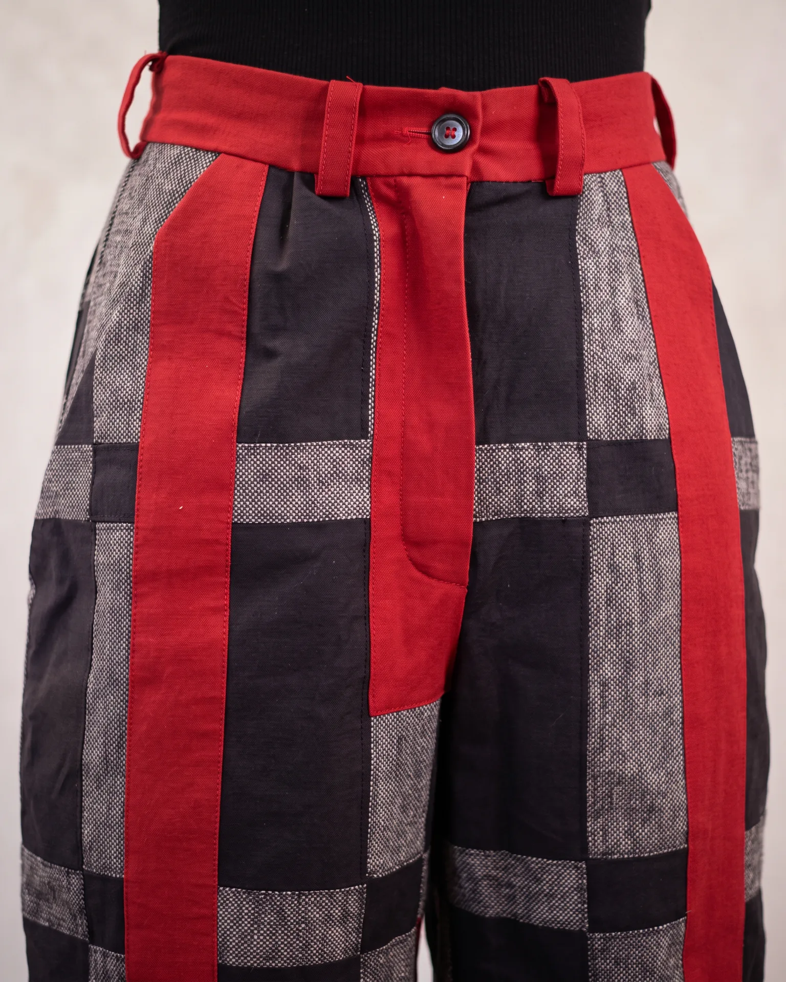 Red stripe checker trouser, waistband detail